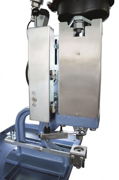 APPROACHING DEVICE FOR MODEL GS